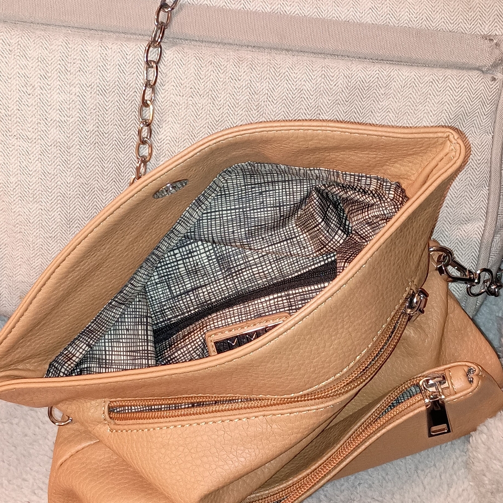 Tan Clutch With Rectangular Shape And Zipper Clos… - image 1